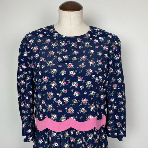 Vintage Petite Floral Dress - Picture 4 of 16